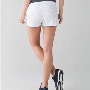 NWT lululemon run times short (size 6)